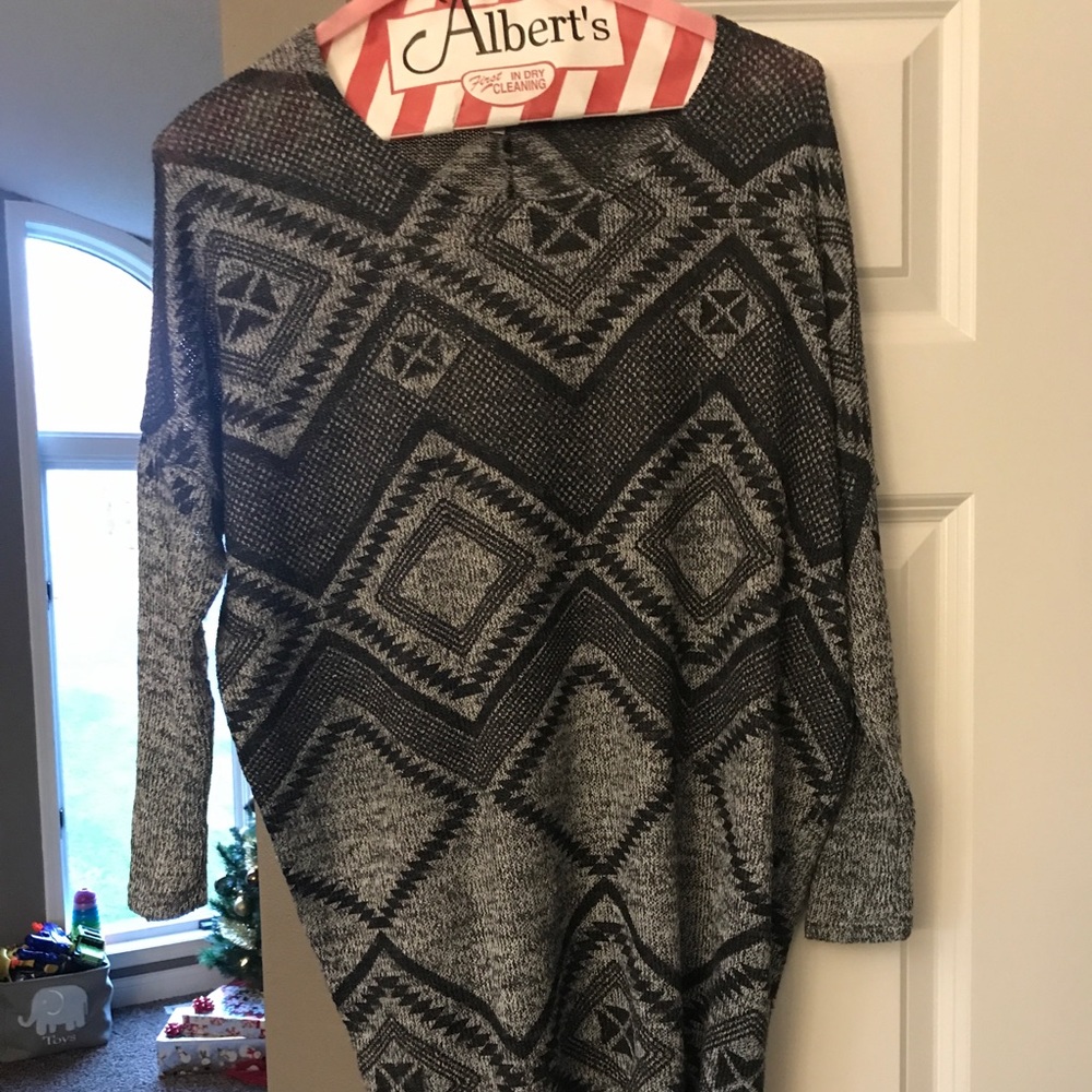 Sweater Tunic perfect to wear with black leggings